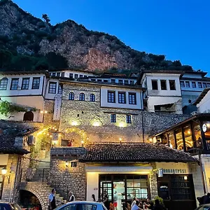 Ansel , Berat Albania